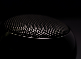 The Best iPhone compatible speakers