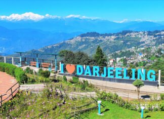 Explore 8 Famous Places to Visit in Darjeeling and Gangtok Tourist Places in darjeeling_0