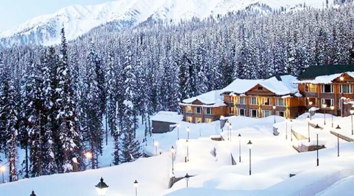 Top 15 Tourist Places To Visit in Gulmarg | Best Time To Visit