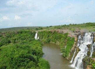 14 Waterfalls in Hyderabad (within 200 Km) for a Refreshing Break