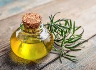 7 Rosemary oil benefits for hair | Best Rosemary oil for hair growth
