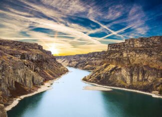 10 Places to Visit in Idaho for Nature and Adventure